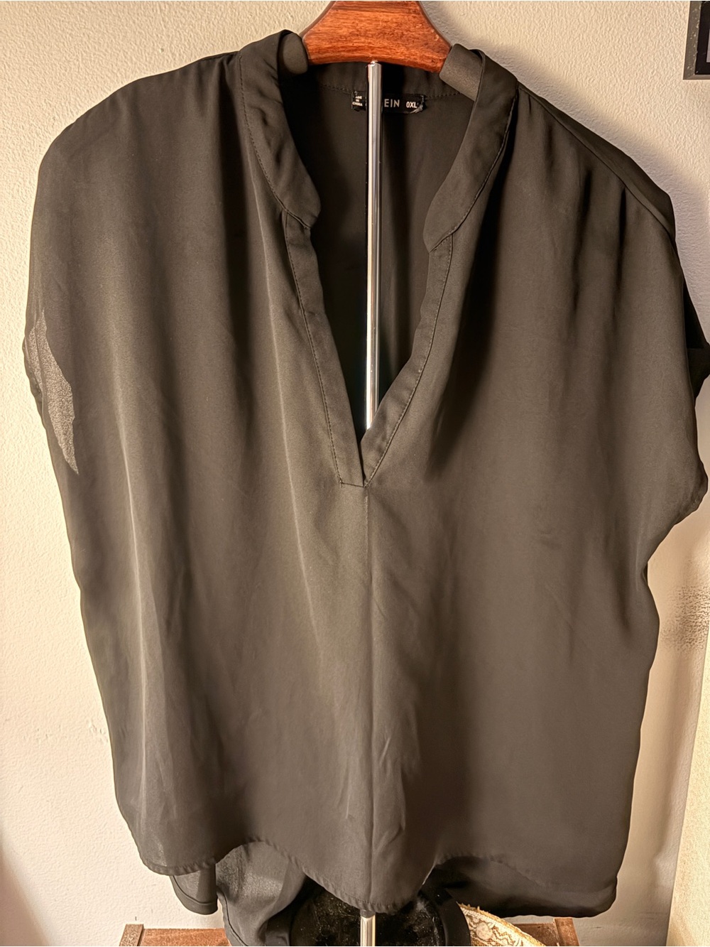 SHEIN Black Split V-Neck Short Sleeve Blouse